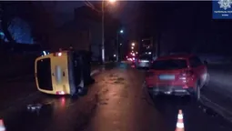 У Києві п’яний водій вчинив ДТП і ліг спати на дорозі (фото)