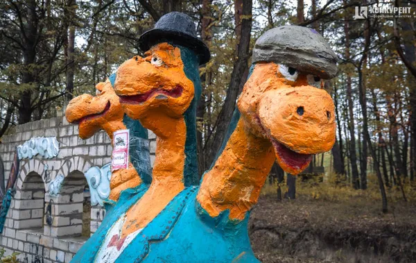 За 60 кілометрів від Луцька серед дерев і ставків заховався парк забутих фігур (фото)