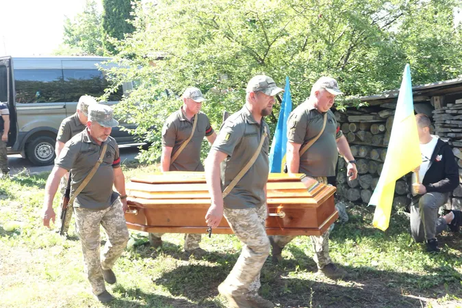 У громаді на Волині попрощалася із Захисником України Володимиром Соняком (фото)