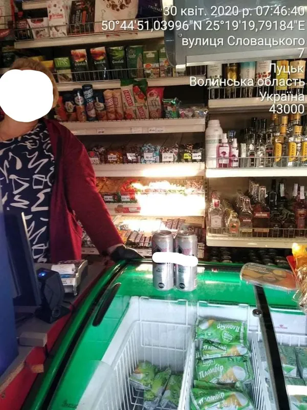 «Сухий нічний закон» не указ: після 22:00 в Луцьку продавали пиво (ФОТО)