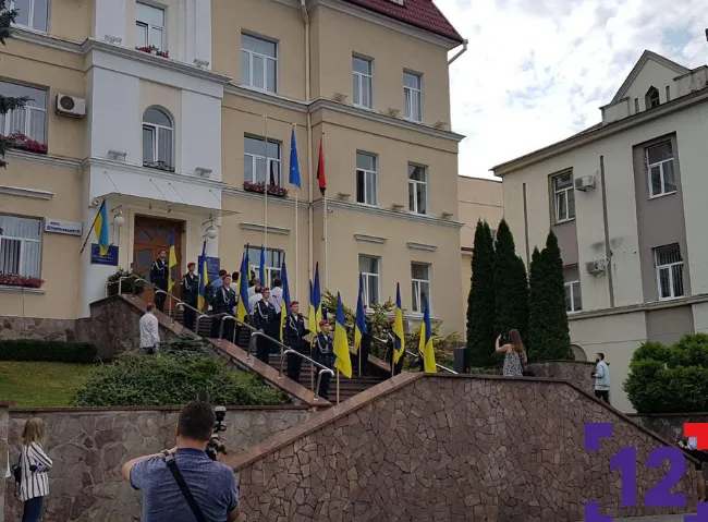 Facebook у синьо-жовтих стягах: волиняни вітають з Днем Державного Прапора (фото)