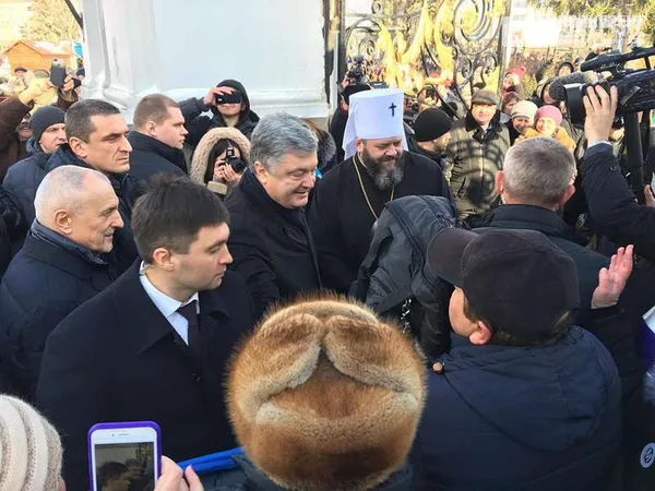 Як Порошенко перед волинянами «відпрацював» (фоторепортаж)