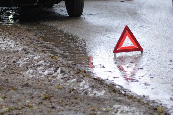У Луцьку на Рівненській автомобіль наїхав на жінку