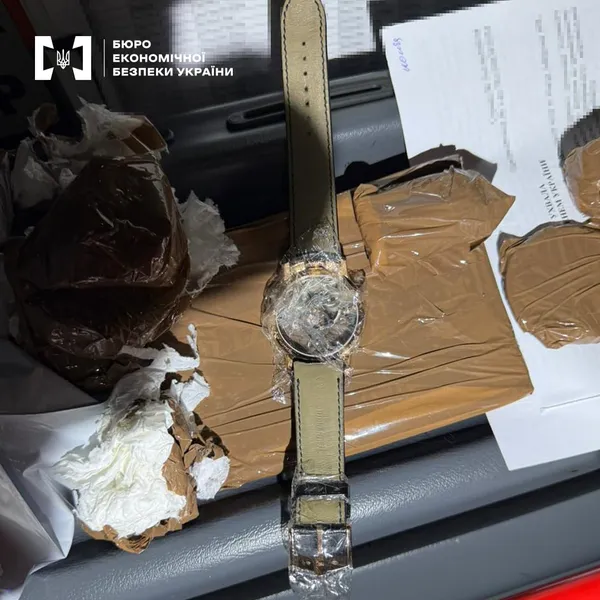 З Варшави через Волинь: контрабандисти везли годинники та «ювелірку» на понад 12 млн грн (фото)