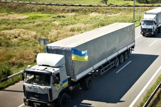 За добу з Волині відправили 7 вантажівок з допомогою