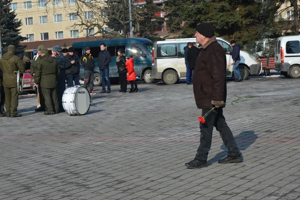Центром Луцька їздив броньовик (фото)