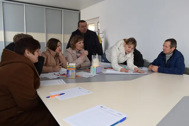 Жителям Смідинської громади розповіли, як утилізовувати сміття з користю (фото, відео)