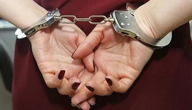 Пересилала наркотики й обіцяла інтим: на Волині судитимуть 27-річну жінку