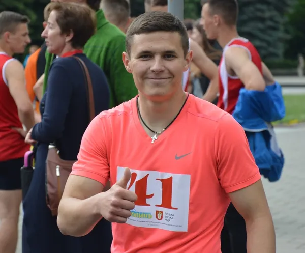 У центрі Луцька понад 400 бігунів змагалися за перемогу (фото)