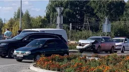 На кільці у Рованцях п'яний на Audi влаштував подвійну ДТП (фото)