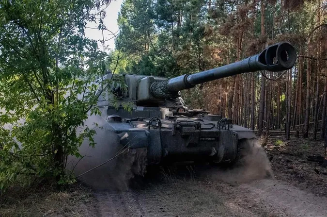 Близько 613 590 окупантів, 8574 танки, 14453 БпЛА: втрати ворога на 30 серпня