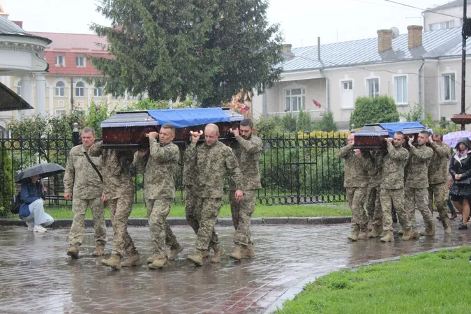 Небо плакало: Луцьк попрощався з трьома Героями