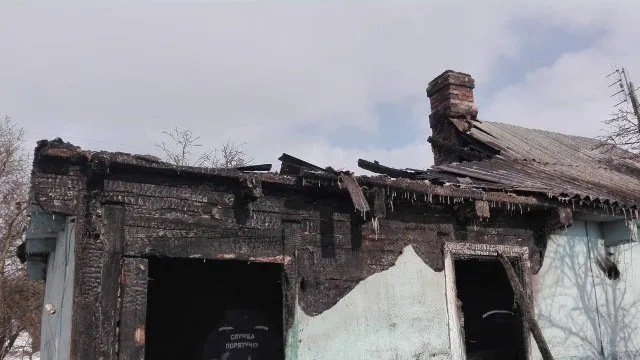 18-річному юнаку, який задушив на Волині бабусю і спалив хату, «світить» довічне