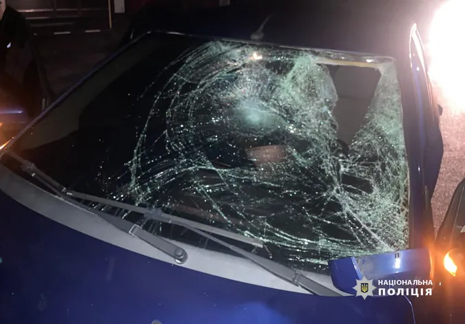 В реанімації: у Любомлі авто збило чоловіка, який раптово вибіг на дорогу (фото)