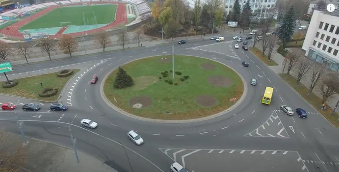 У Луцьку запропонували новий варіант розмітки на кільці біля «Авангарду» (відео)
