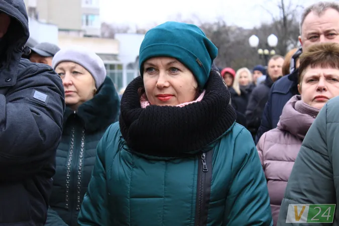 Луцьк: підняли прапор на підтримку військовополонених (фото)