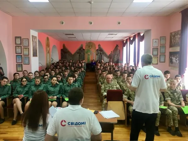 «МИ#SVIDOMI» здійняли фурор у військовому ліцеї в Луцьку (фото)
