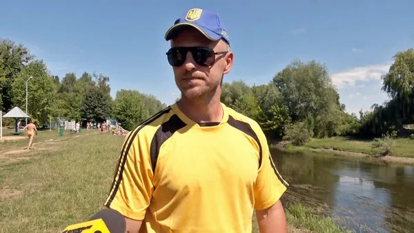 Водорості плутають ноги: в якому стані центральний пляж Луцька (відео)