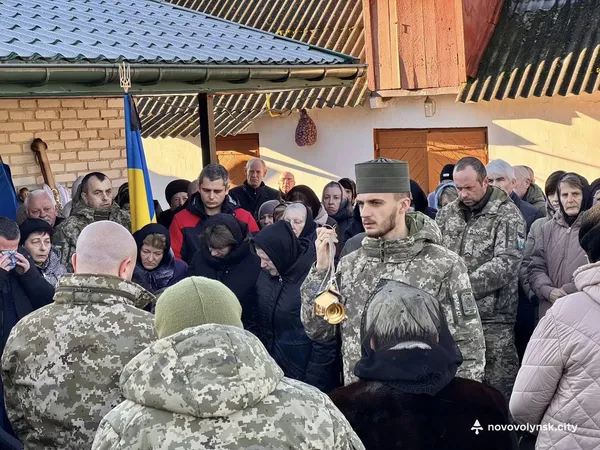 На Волині попрощалися із загиблим у ДТП прикордонником Романом Пасальським (фото)