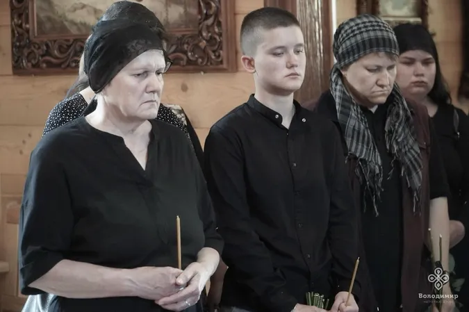 Назавжди 44: у Володимирі попрощалися з воїном Анатолієм Ковальчуком