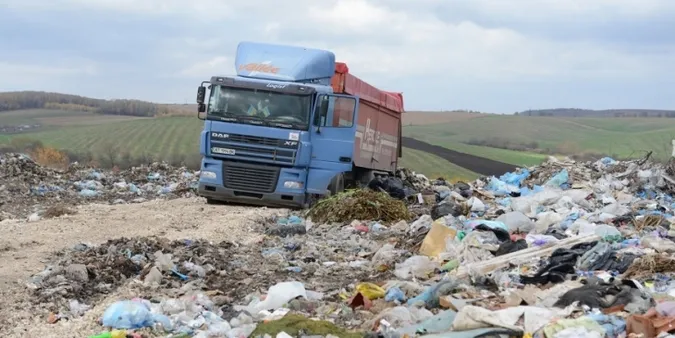 Скільки львівського сміття везуть до Луцька
