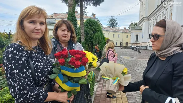 У Луцьку прощаються із трьома загиблими захисниками (фото, відео)