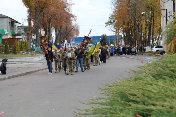 Довго вважався зниклим: Горохівська громада попрощалася з воїном Сергієм Матвіюком (фото)