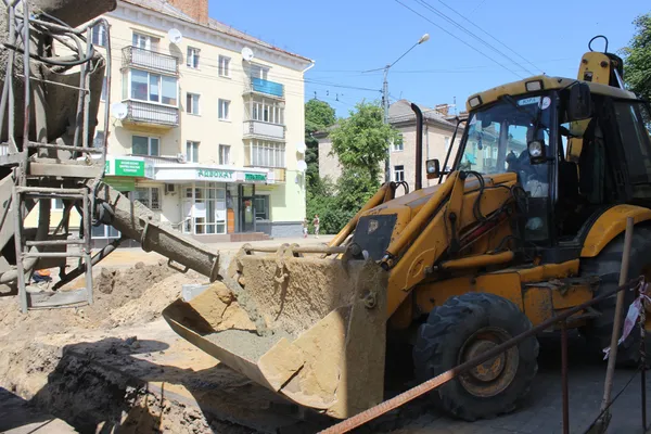 Відкриють у вересні: що коїться на перекритому проспекті Волі у Луцьку (фото)