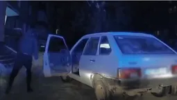 На колесах і на ногах: у Луцьку патрульні затримали п'яного втікача (відео)