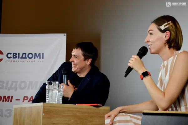 Мозок, Facebook і гроші: лучанам у «Промені» розкрили фішки ІТ-сфери (фото)