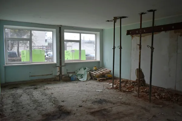 До кінця червня корпус ЛНТУ перетворять на гуртожиток для переселенців (фото)