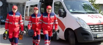 У закупівлі спецодягу для медиків «швидкої» Волині підозрюють мільйон гривень переплати (відео)