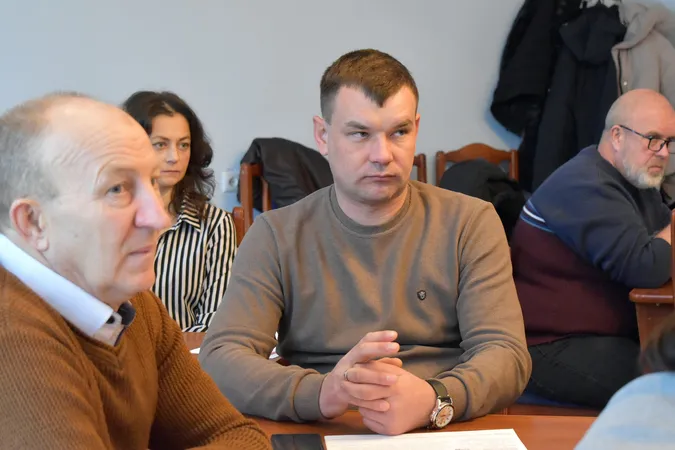 Заступник голови ОДА Тарас Шкітер зустрівся з головами громад Камінь-Каширщини (фото)