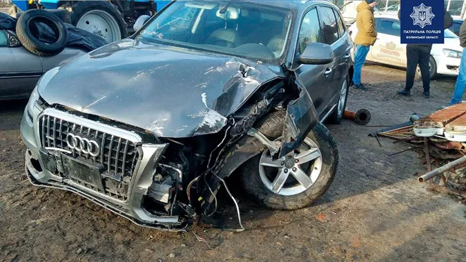 Взяв покататися: у Луцьку майстер з фарбування розбив чужу Audi і втік