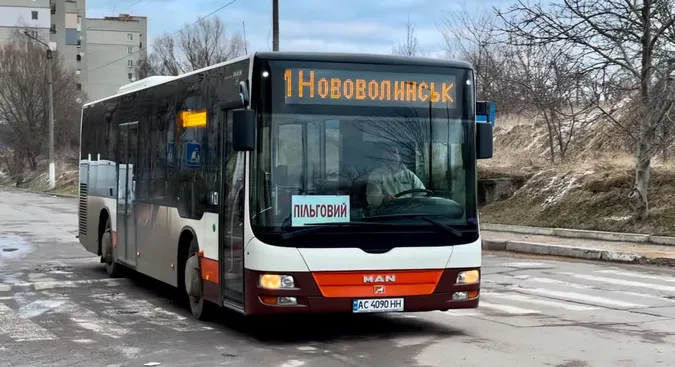 У Нововолинську об'єднаний маршрут «роз'єднав» людей: що коїться