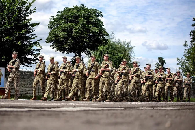 Пів сотні курсантів луцького вишу склали присягу на вірність Україні (фото)