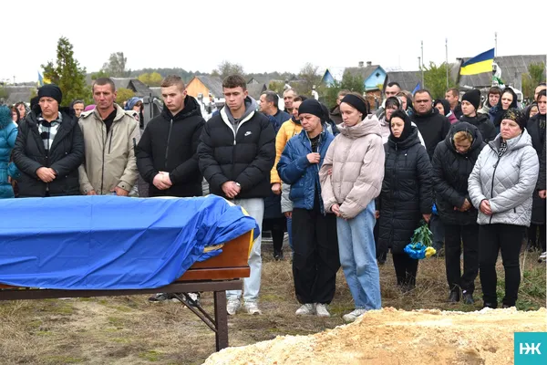 На Любешівщині провели в останню дорогу полеглого воїна Руслана Русила (фото)
