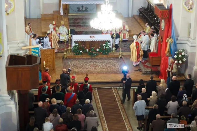 Як у Луцьку святкували 400-річчя римо-католицького храму (фото)