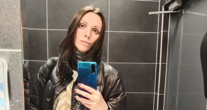 Підтримувала путіна і «русскій мір»: скандальну лучанку СБУ затримала на кордоні (відео)