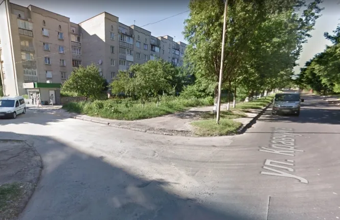 На вулиці Кравчука реконструюють тепломережу