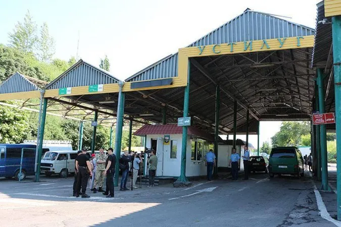 Волинянки «для власних потреб» везли з-за кордону 75 медапаратів