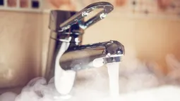 У Луцьку відновили постачання гарячої води (фото)