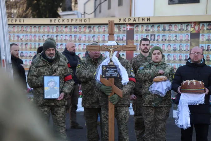 У Луцьку пропрощалися з воїнами Андрієм Максименком та Віталієм Куделею
