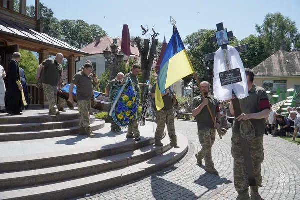 Назавжди 45: у Володимирі попрощалися з воїном Юрієм Глусем (фото)