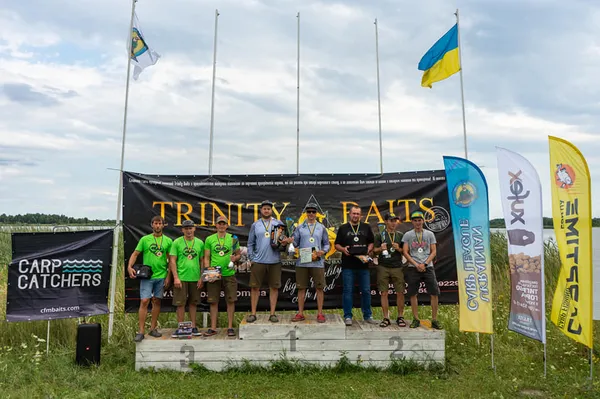 Нагородження переможців вищої ліги