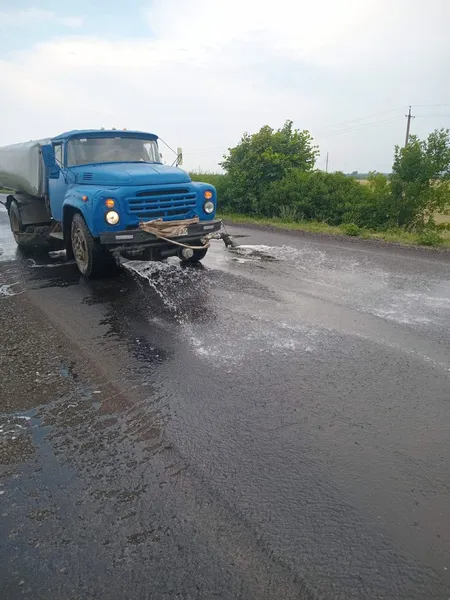 Як під палючим сонцем працювали волинські дорожники (фото)