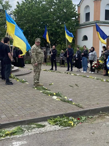 У Підгайцівській громаді в останню путь провели Героя Юрія Пивоварчука (фото)