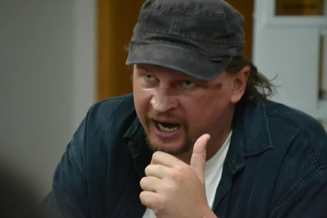 Луцький нападник Максим «Плохой» хотів під домашній арешт, а раніше казав, що не має дому