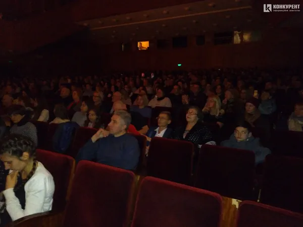 Живий звук і теплі спогади: у Луцьку оркестр зіграв хіти Кузьми (відео)