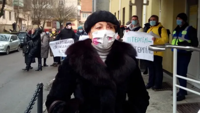 Скандал у Рівному: підозрюваного в серії зґвалтувань відпустили під домашній арешт